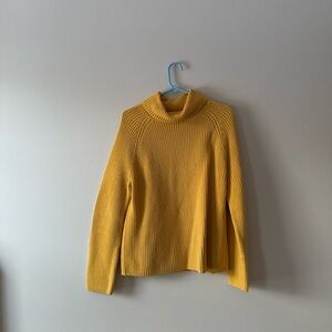 TURTLE NECK SWEATER MEDIUM MUSTARD